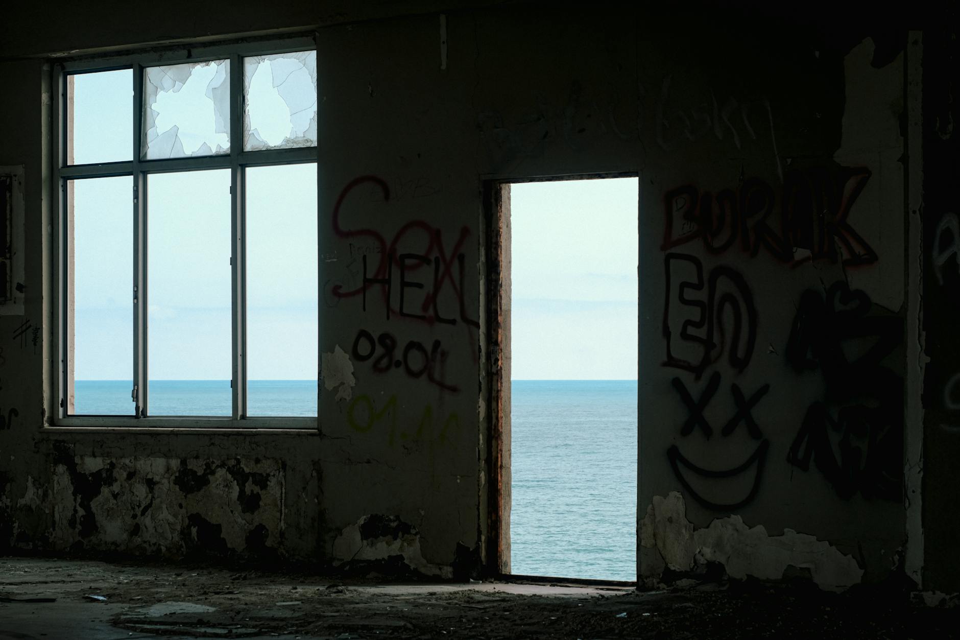 Trespassing on 5,000 Abandoned Properties in the US Can Result in Serious Consequences