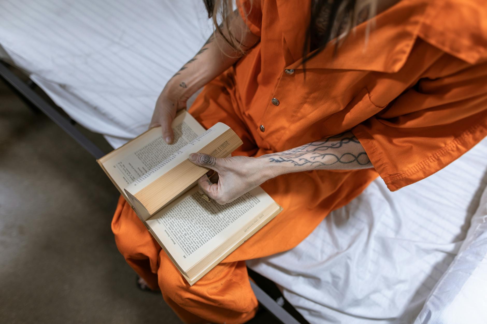 Prisoners' Access to Books: 95% of US Jails Allow Reading Material